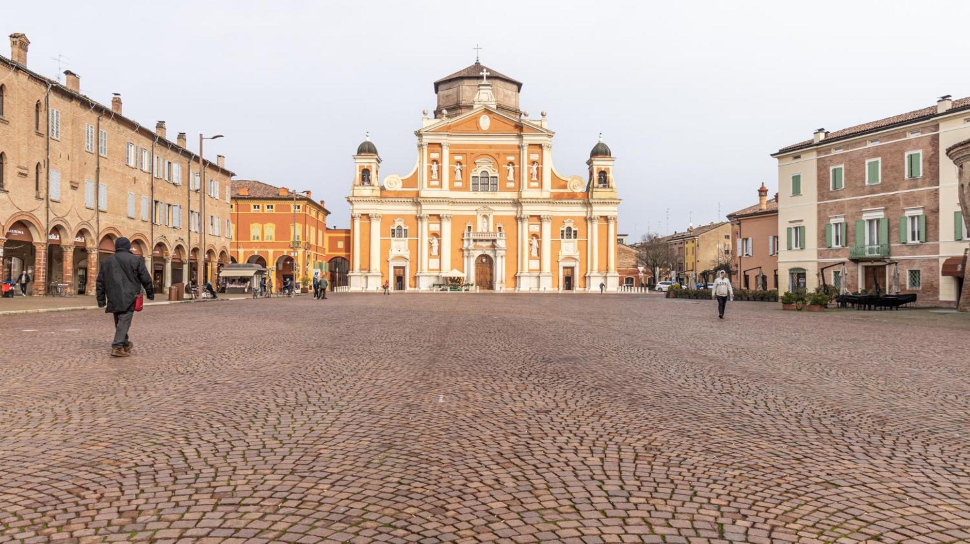 Piazza Martiri-In Pieno Centro Sotto Al Castello Apartment Carpi Exterior foto